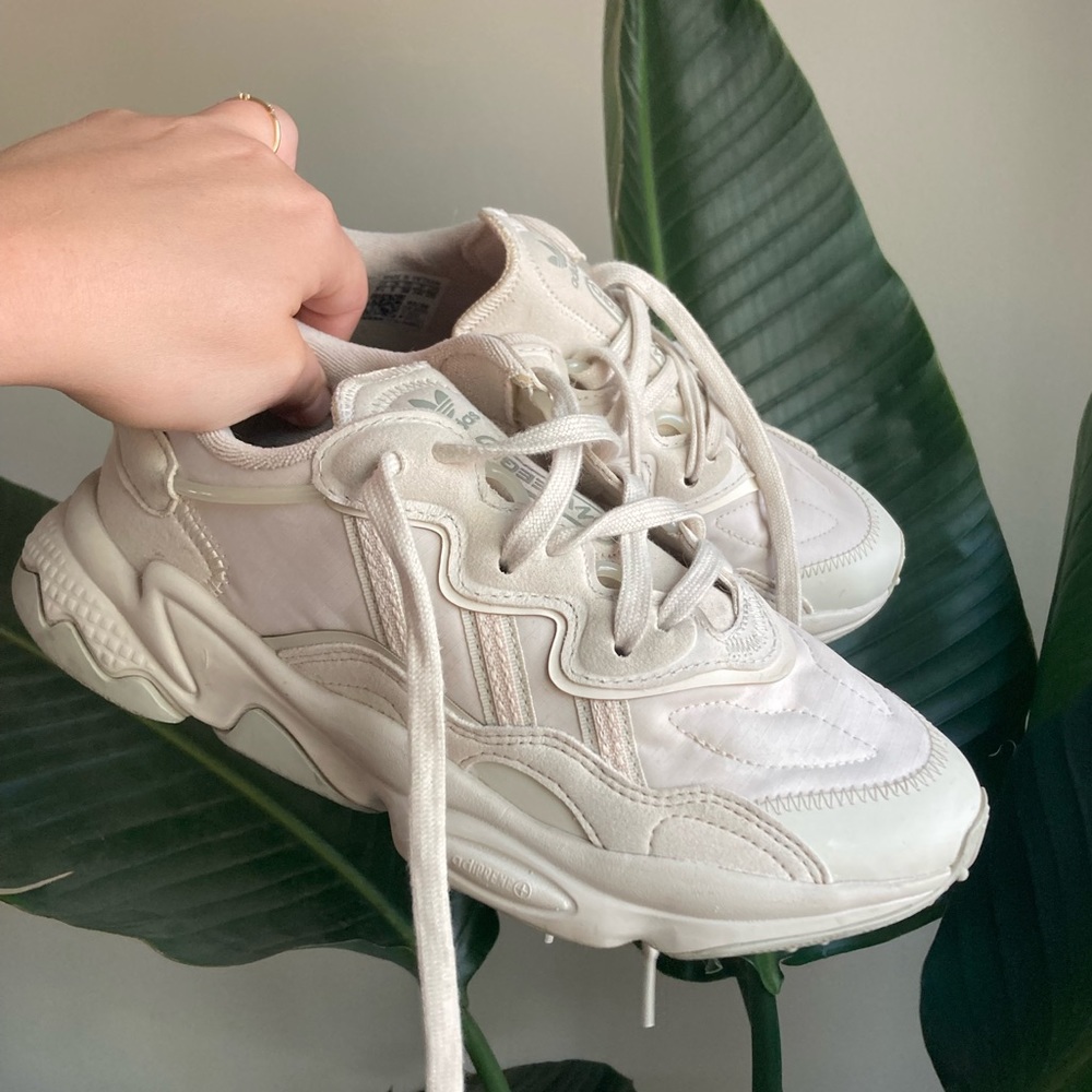ADIDAS ORIGINALS OZWEEGO SNEAKERS TUAPE BEIGE